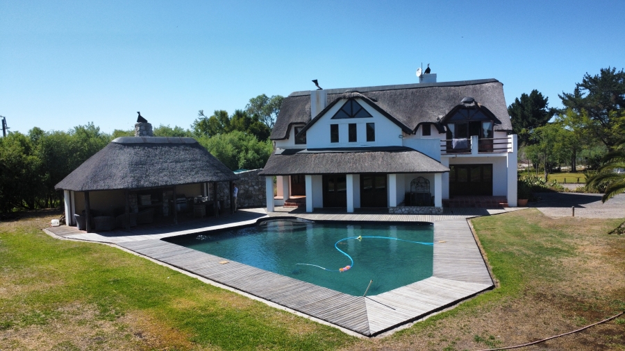 4 Bedroom Property for Sale in Cape Farms Western Cape
